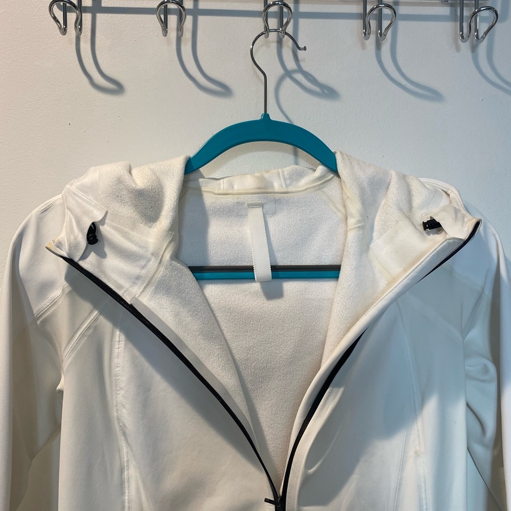 Lululemon Running Jacket - image 4